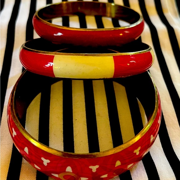 Jewelry - Red and white bangles. Excellent condition and very cute!!